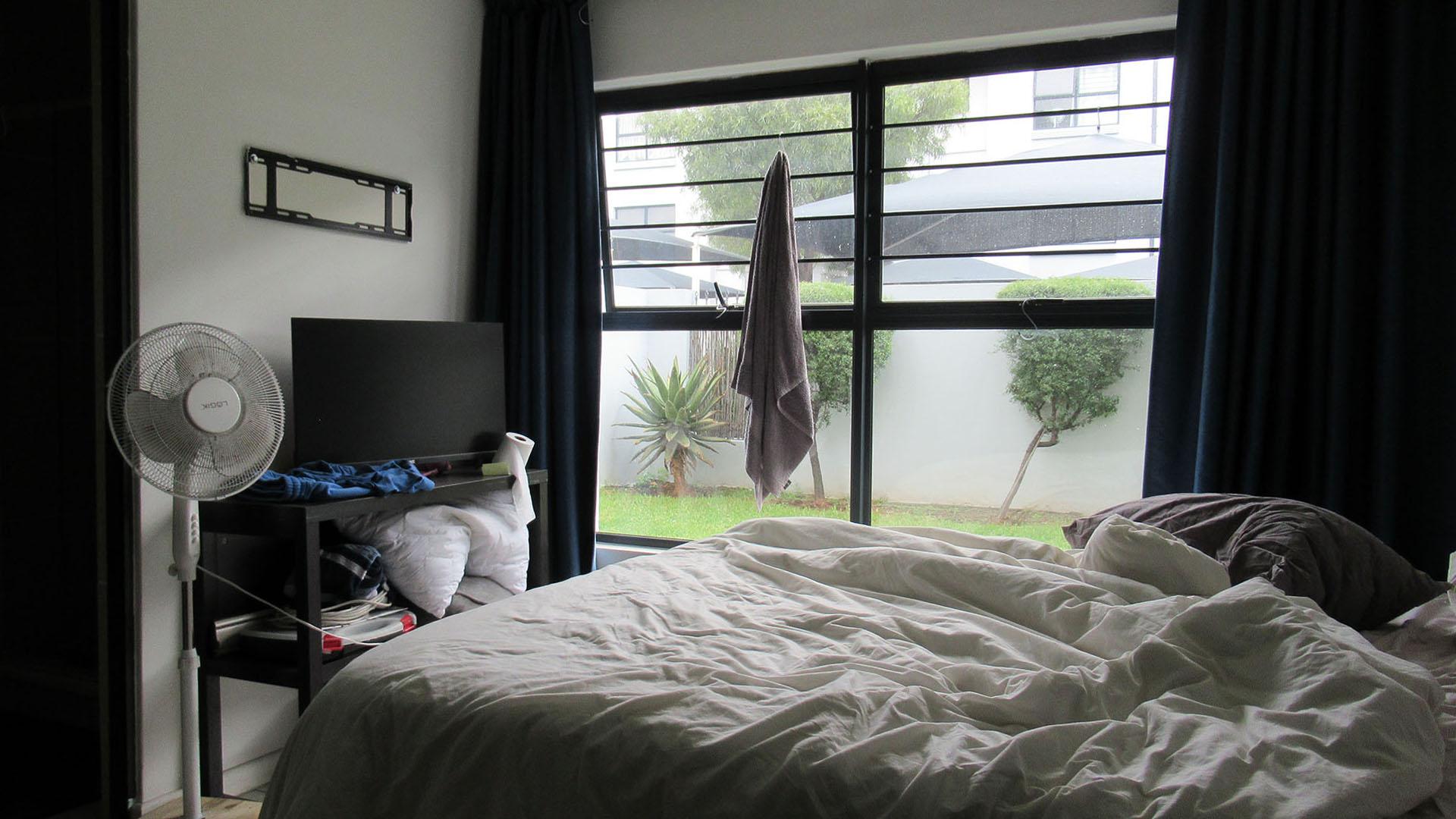 Main Bedroom - 12 square meters of property in Greenstone Hill