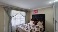 Bed Room 1 - 15 square meters of property in Vanderbijlpark