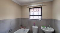 Bathroom 1 - 5 square meters of property in Vanderbijlpark
