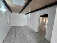  of property in De Deur