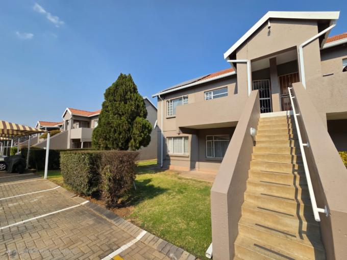 2 Bedroom Simplex for Sale For Sale in Brackendowns - MR687813