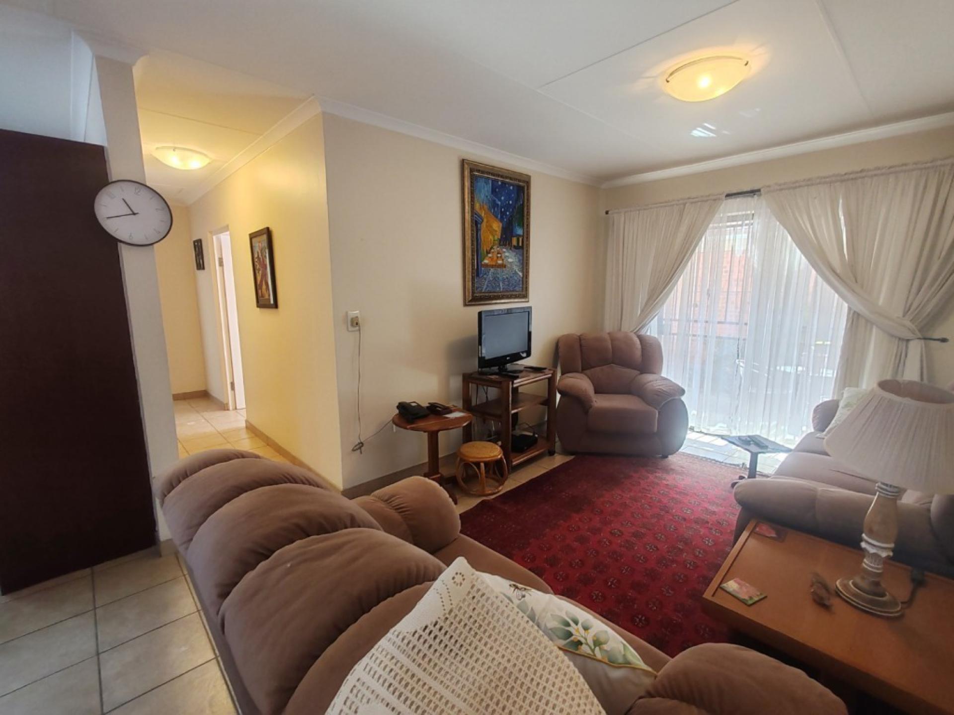  of property in Willow Park Manor