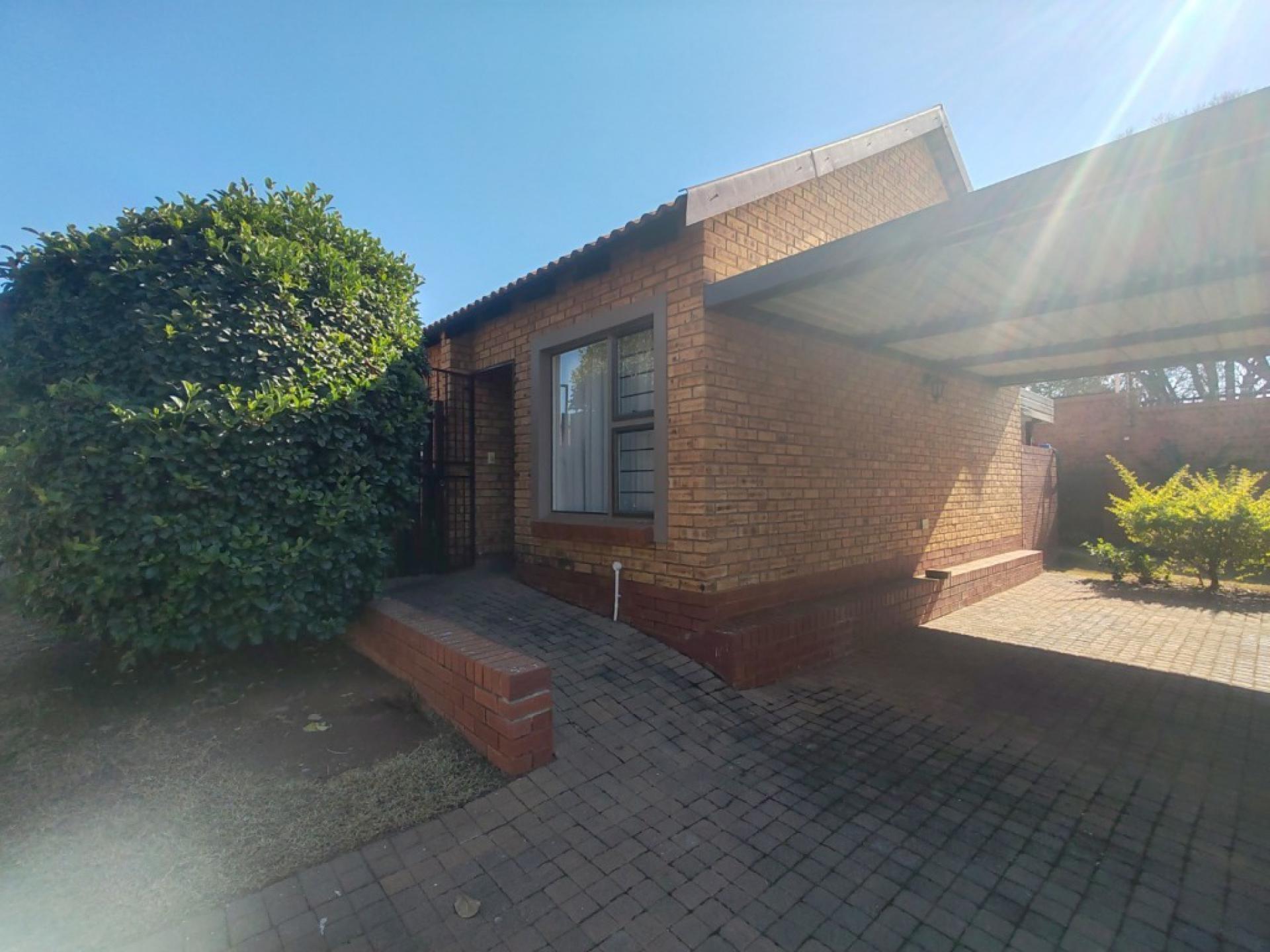  of property in Willow Park Manor