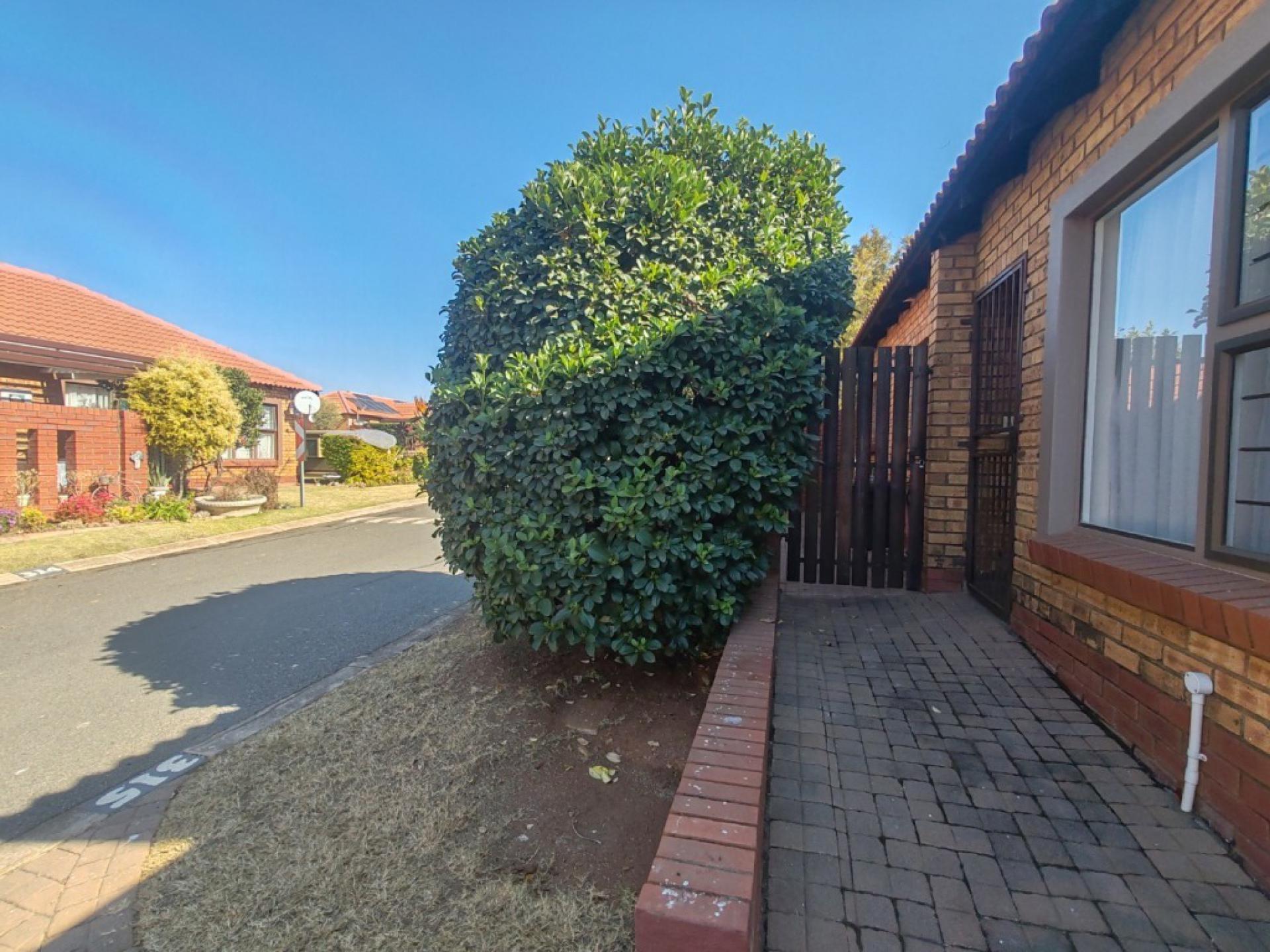  of property in Willow Park Manor