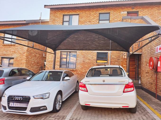 2 Bedroom Simplex for Sale For Sale in Elandsfontein AH - MR687820