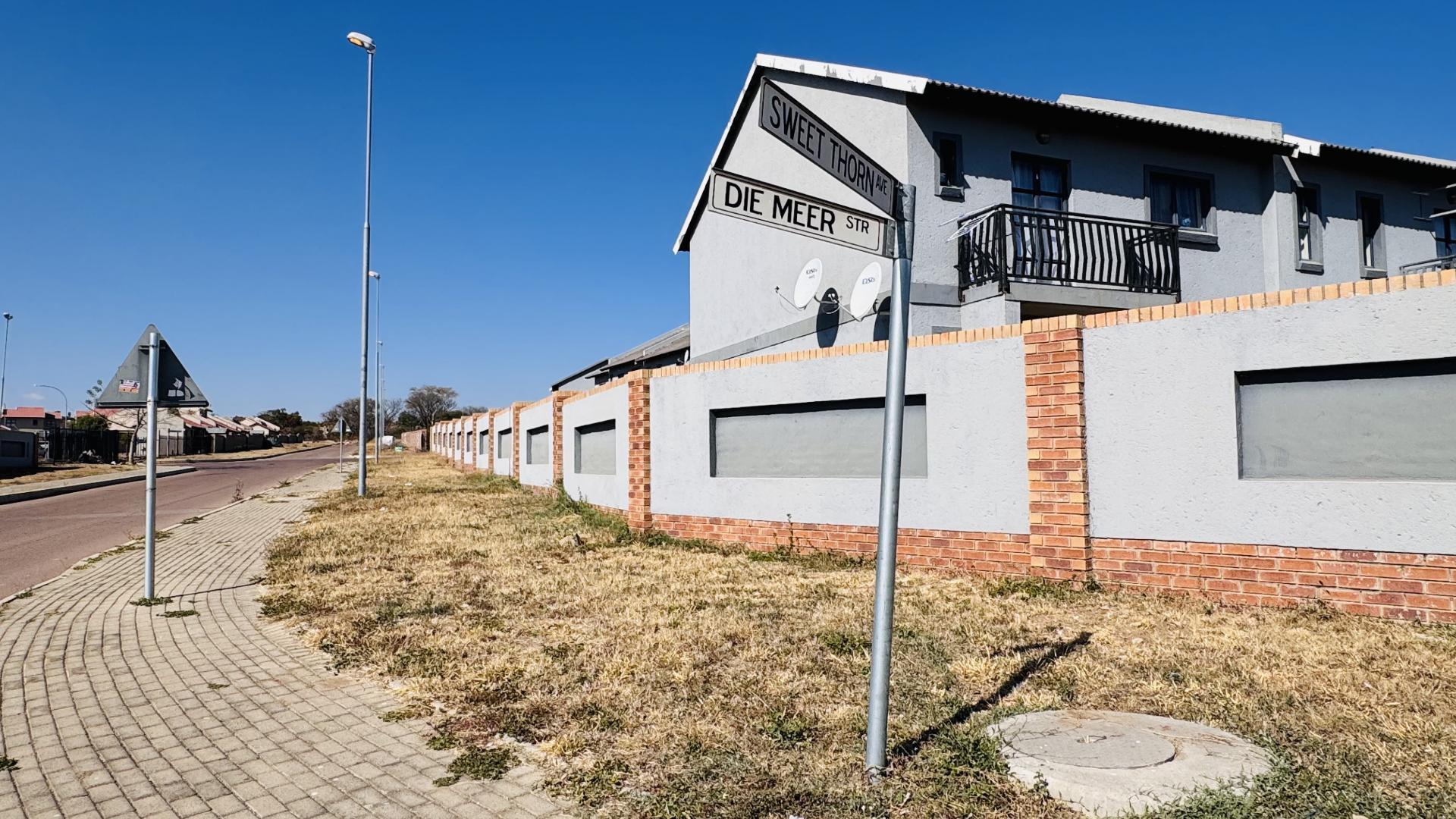 Front View of property in Bendor