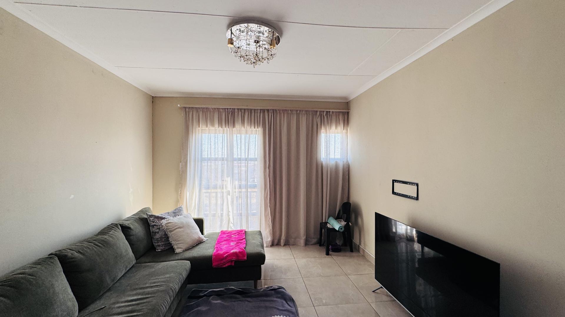 Lounges of property in Bendor