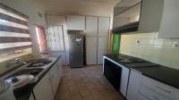 Kitchen of property in Gillview