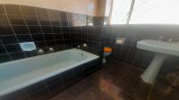 Bathroom 1 of property in Gillview