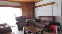 Lounges - 25 square meters of property in Gillview