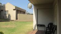 Patio - 10 square meters of property in Roodepoort
