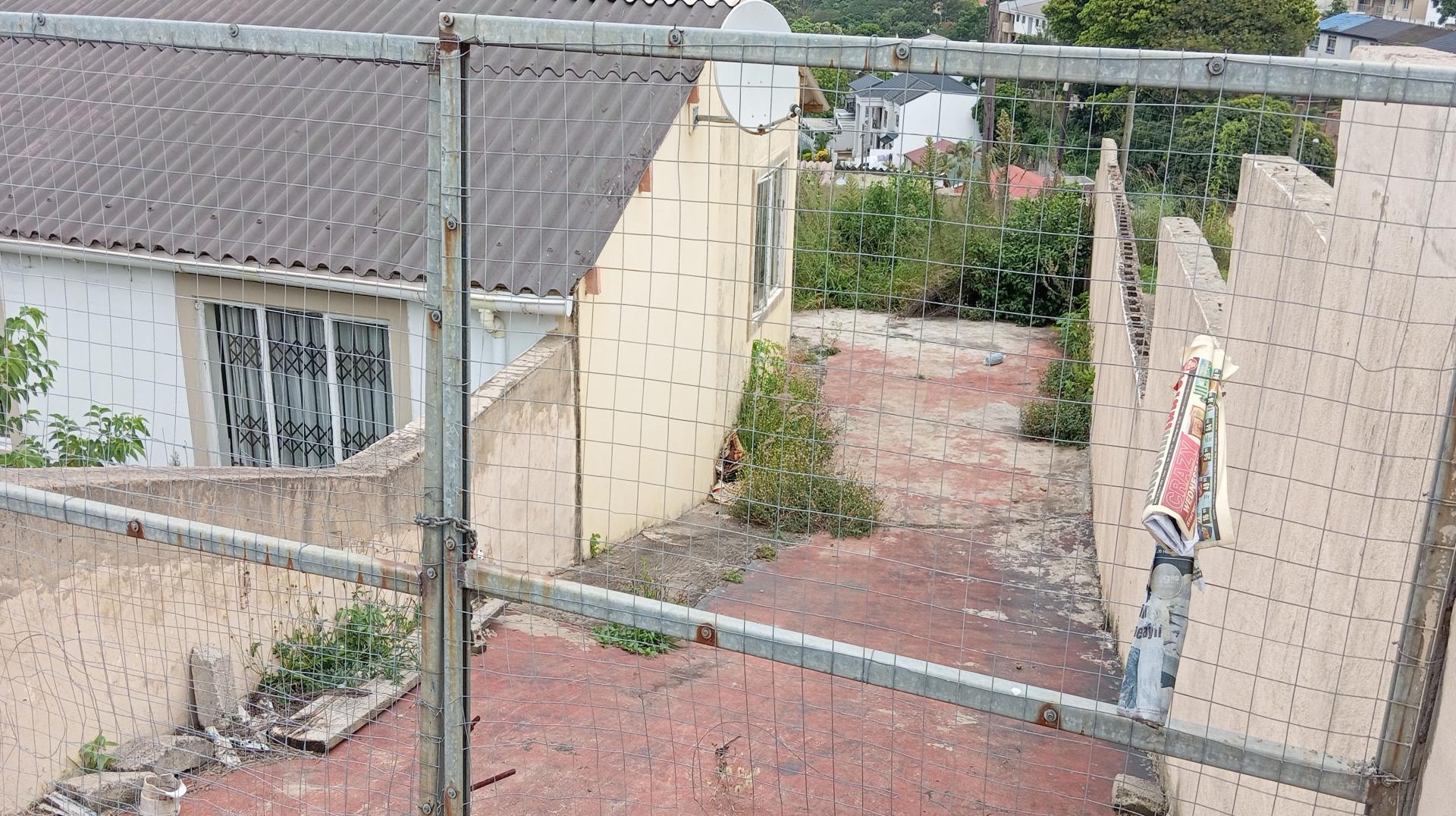 Front View of property in Rainham
