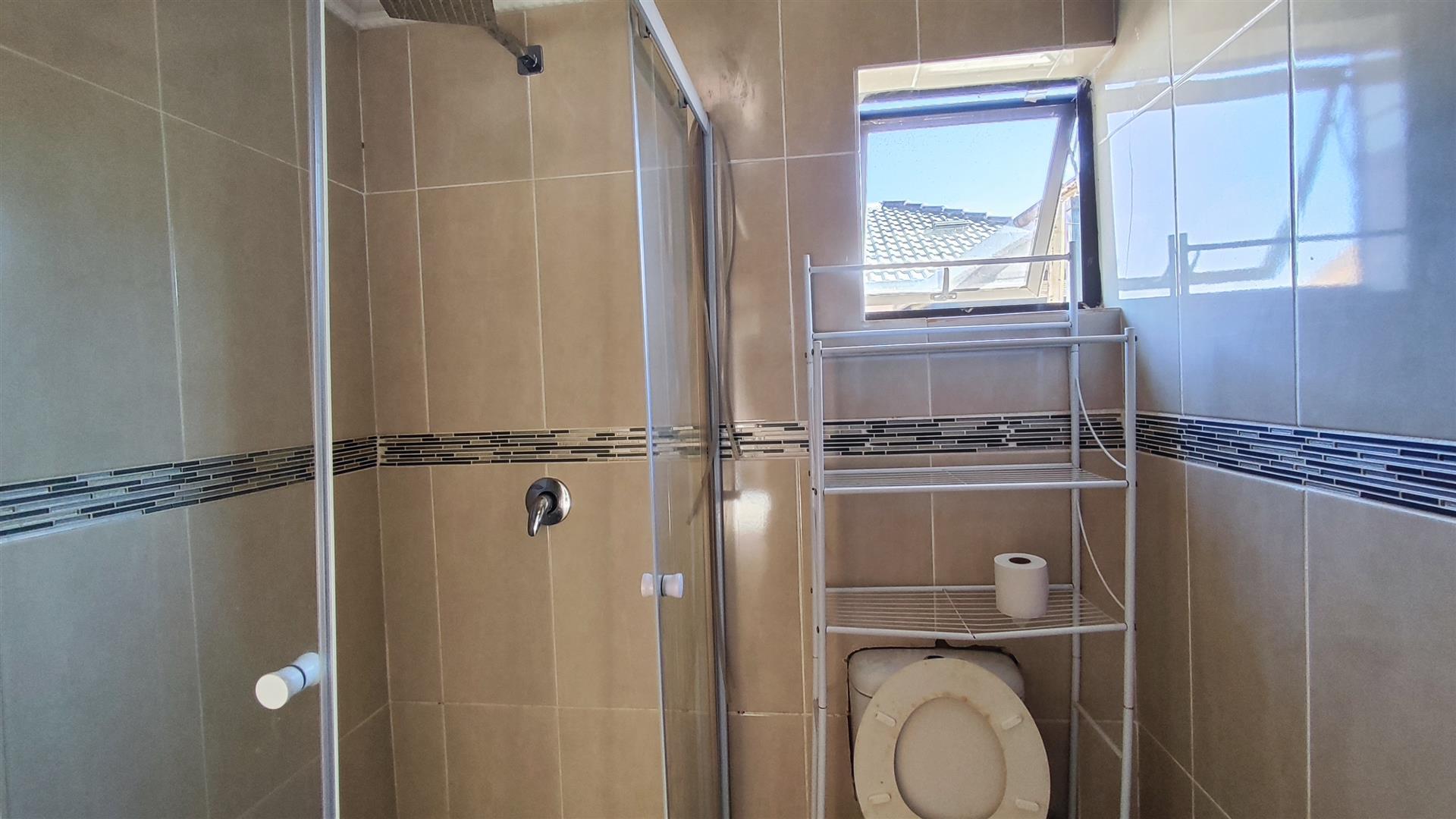 Bathroom 1 - 5 square meters of property in Alliance