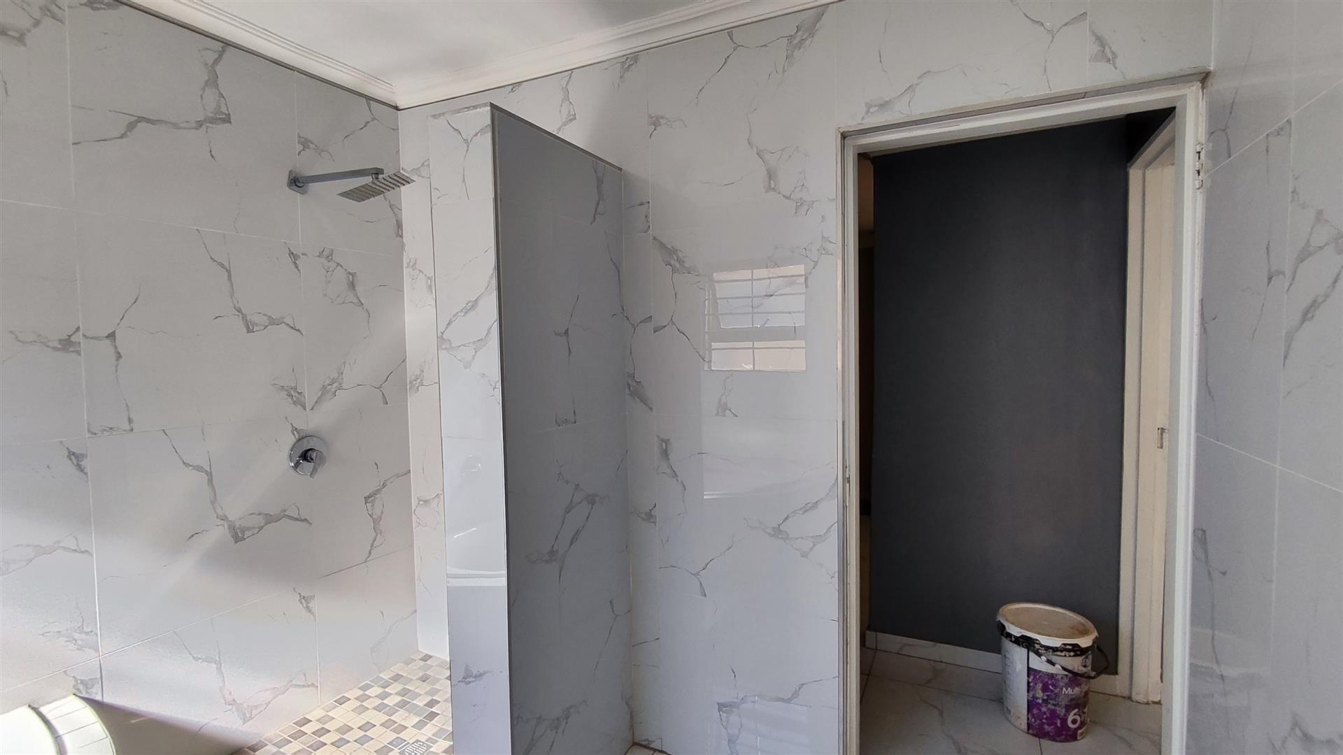 Bathroom 2 - 8 square meters of property in Alliance