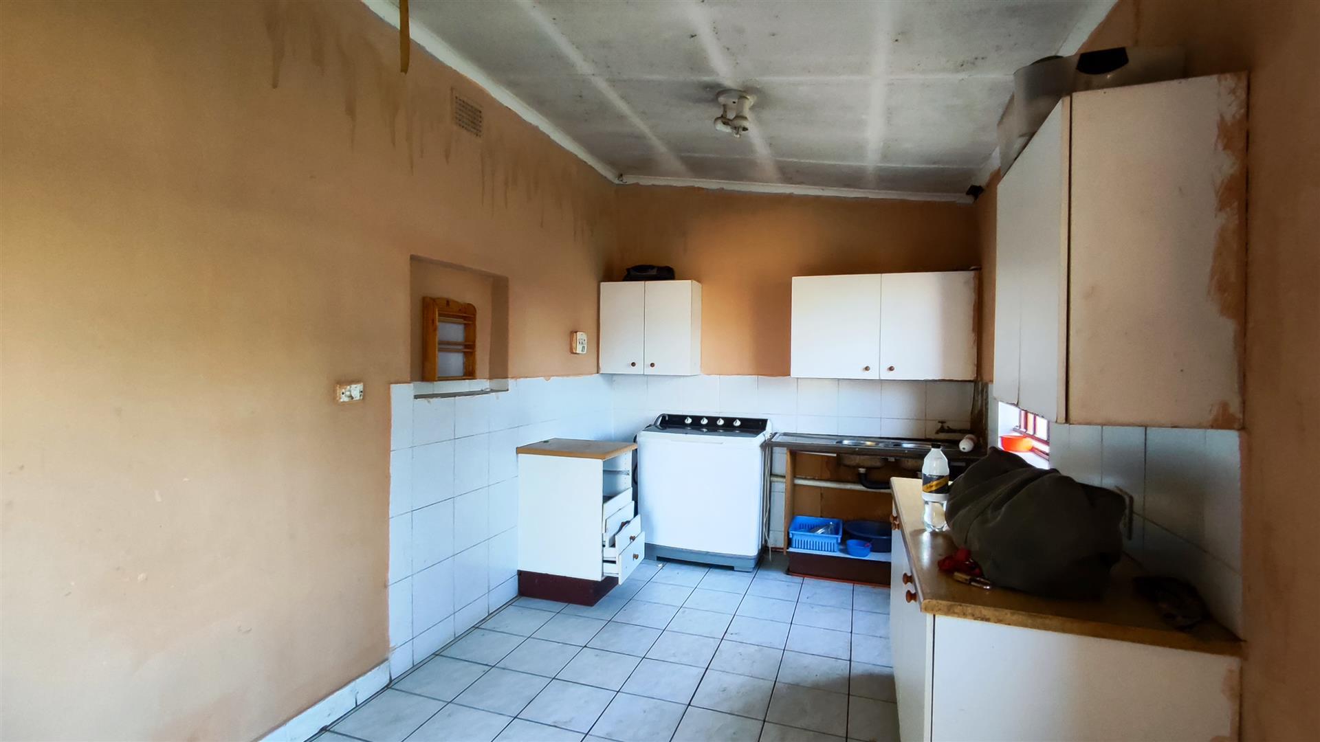 Kitchen - 19 square meters of property in Primrose