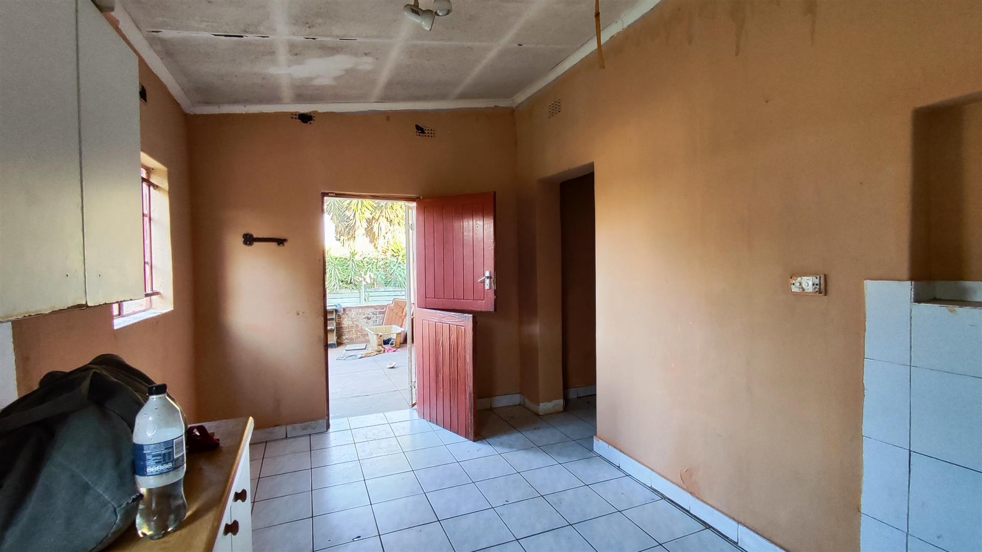 Kitchen - 19 square meters of property in Primrose