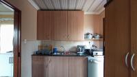 Kitchen - 10 square meters of property in Zakariyya Park