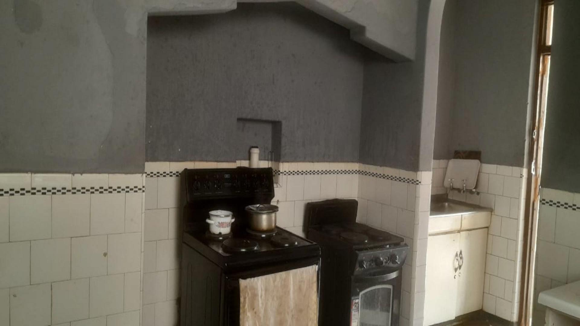 Flatlet of property in Bezuidenhout Valley