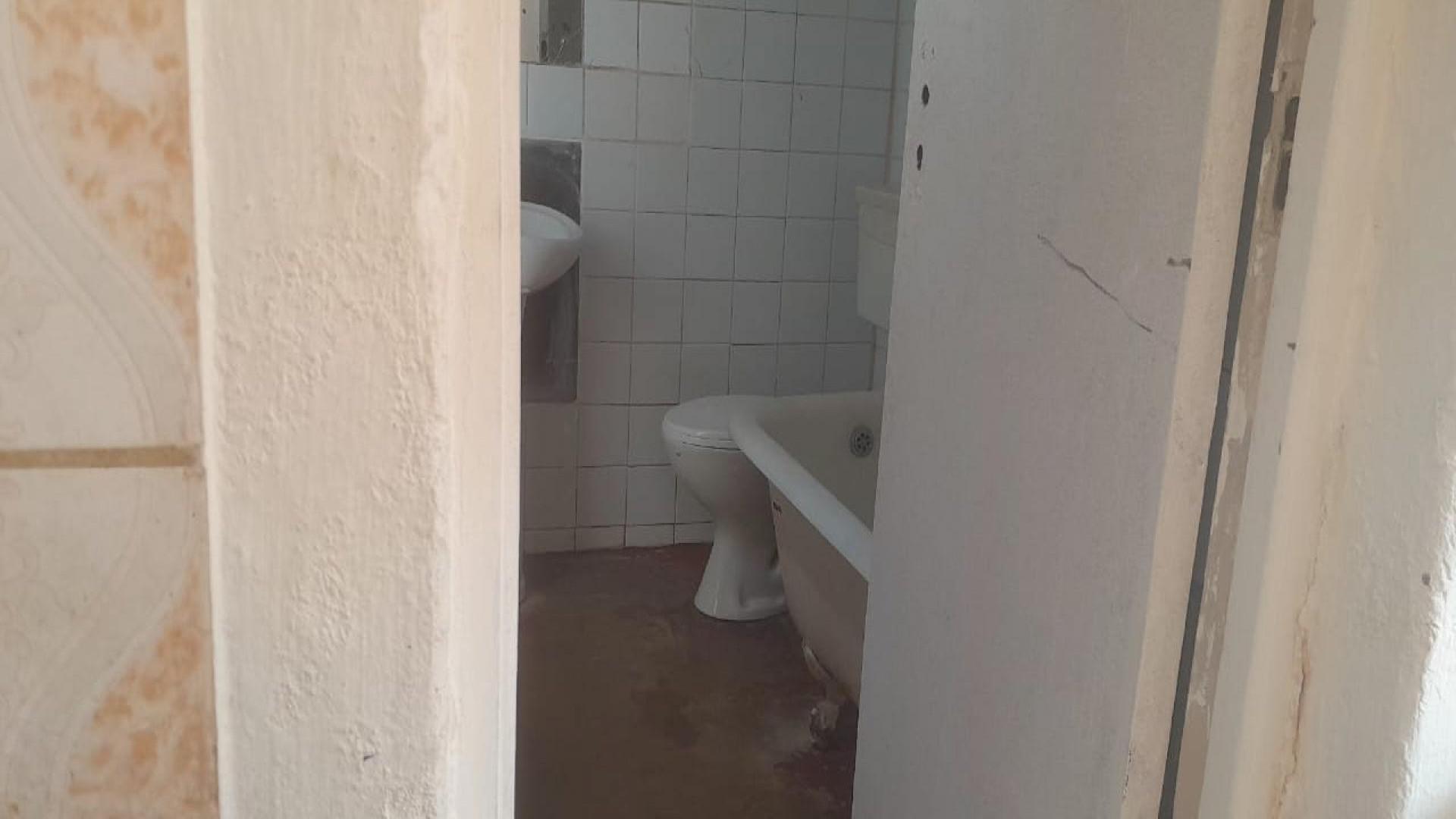 Flatlet of property in Bezuidenhout Valley