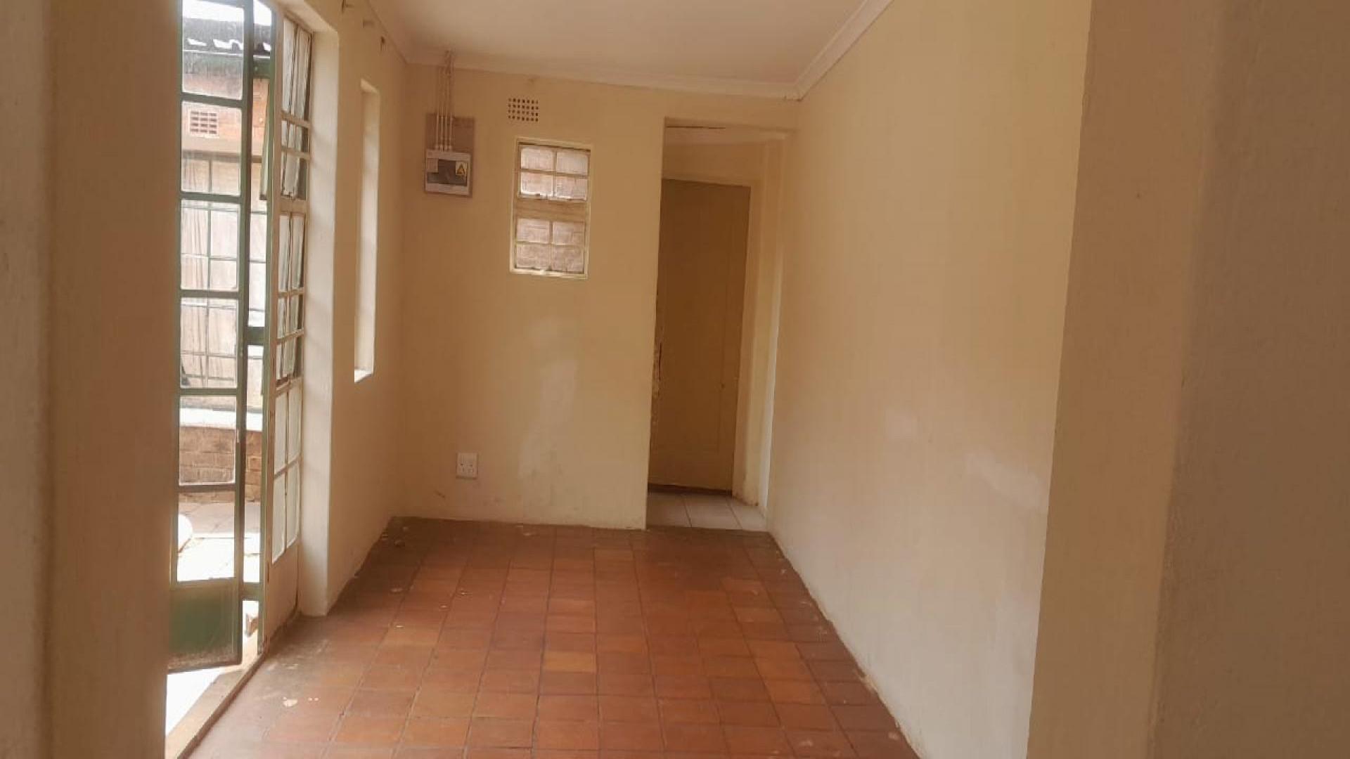Flatlet of property in Bezuidenhout Valley