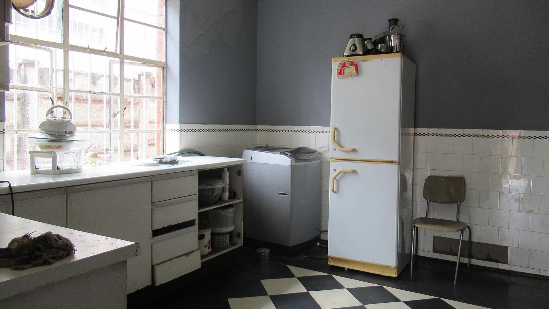 Kitchen - 22 square meters of property in Bezuidenhout Valley