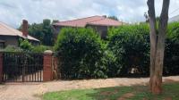 3 Bedroom 1 Bathroom House for Sale for sale in Bezuidenhout Valley