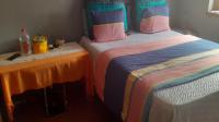 Bed Room 5+ of property in Bezuidenhout Valley