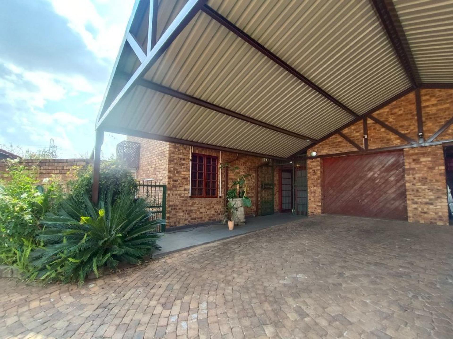  of property in Clubview