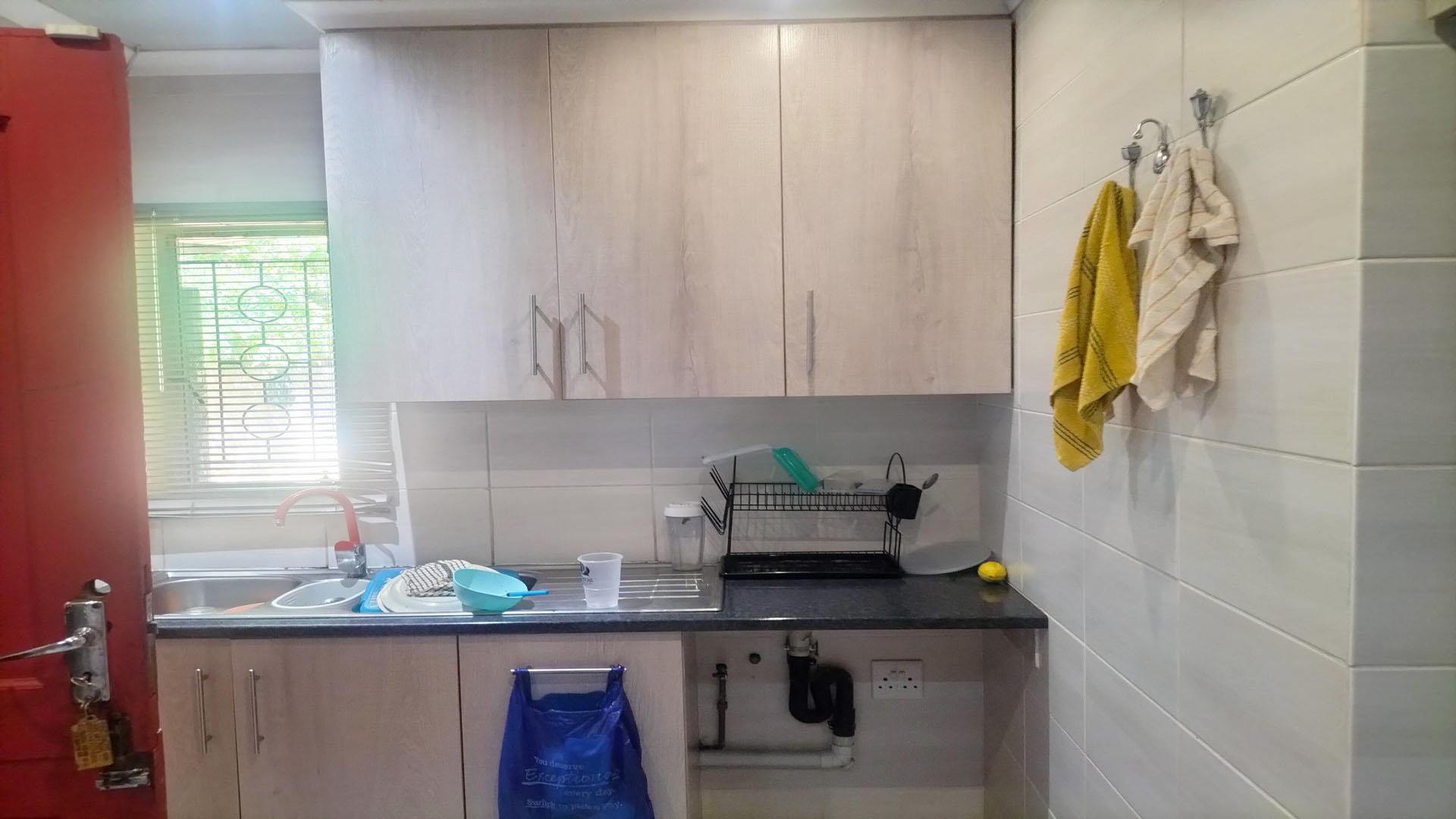 Kitchen of property in Fichardt Park