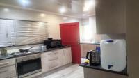 Kitchen of property in Fichardt Park