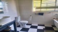 Bathroom 1 of property in Fichardt Park