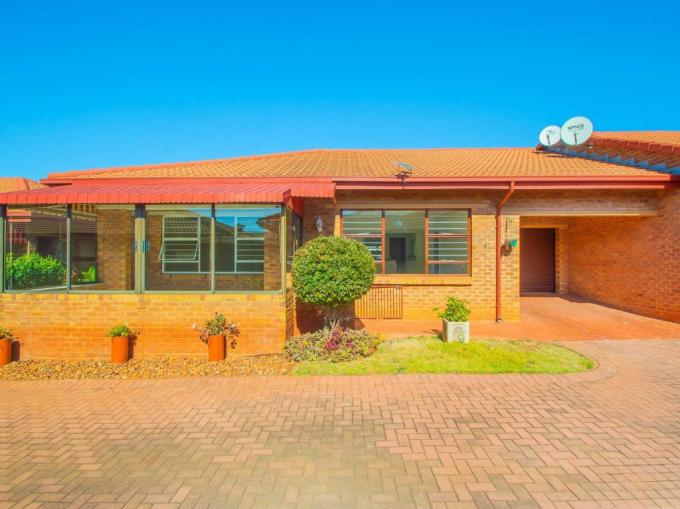 2 Bedroom Simplex for Sale For Sale in Wilropark - MR688002
