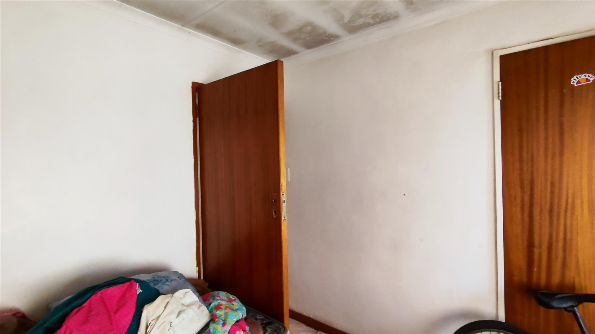 Bed Room 1 - 10 square meters of property in Sebokeng