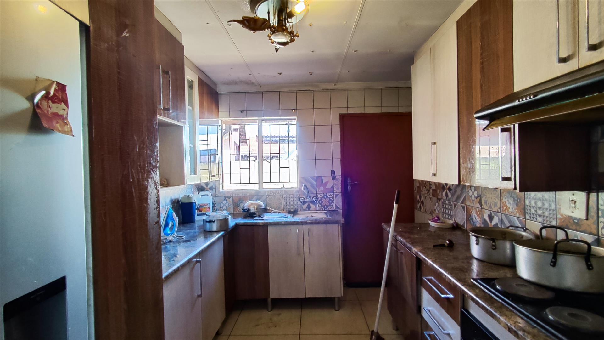 Kitchen - 9 square meters of property in Sebokeng