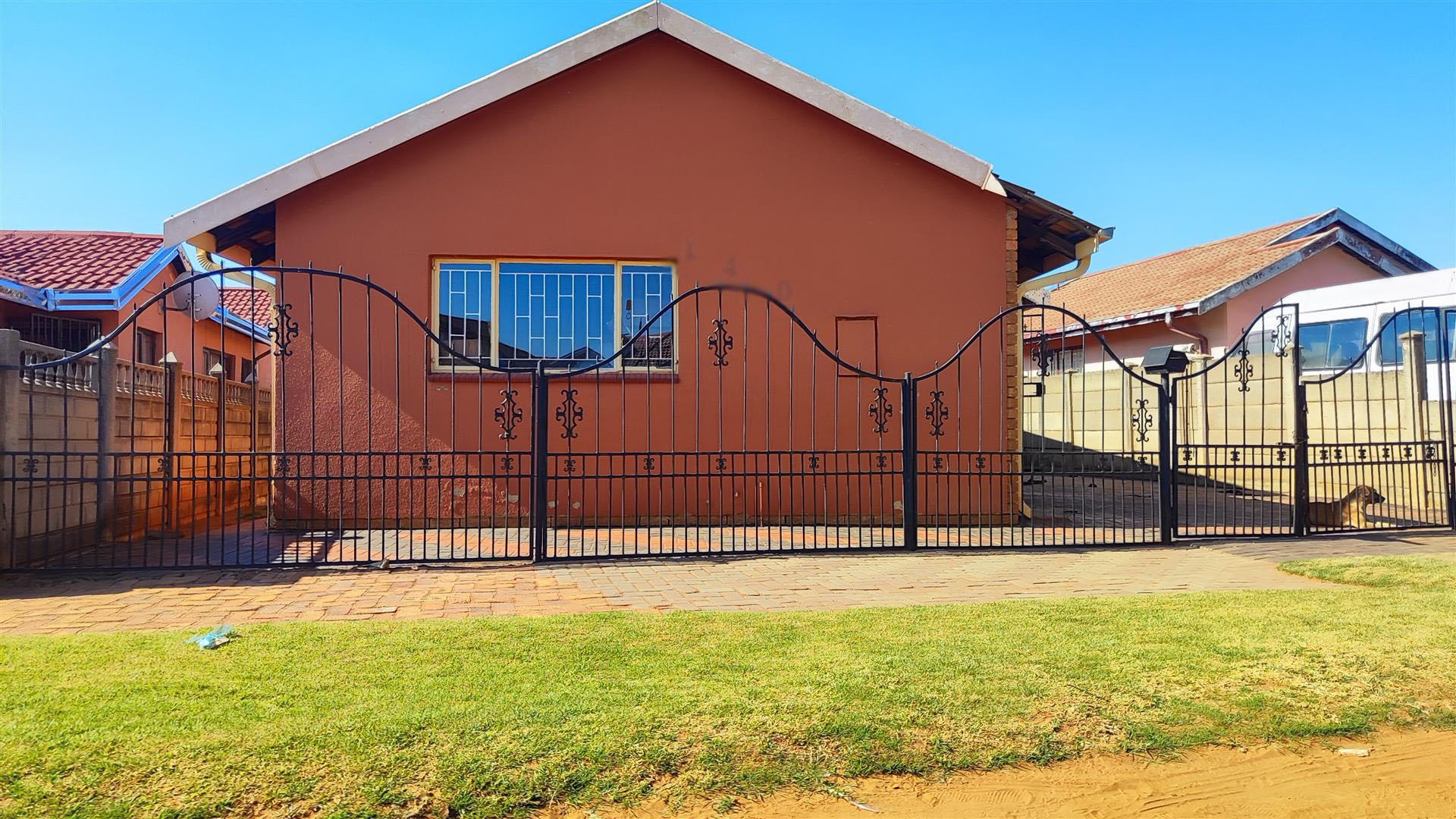 Front View of property in Sebokeng
