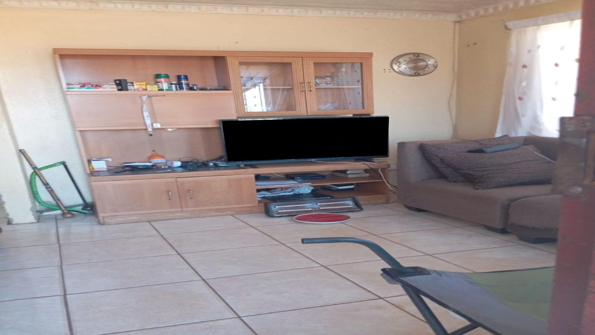 Lounges of property in Lawley