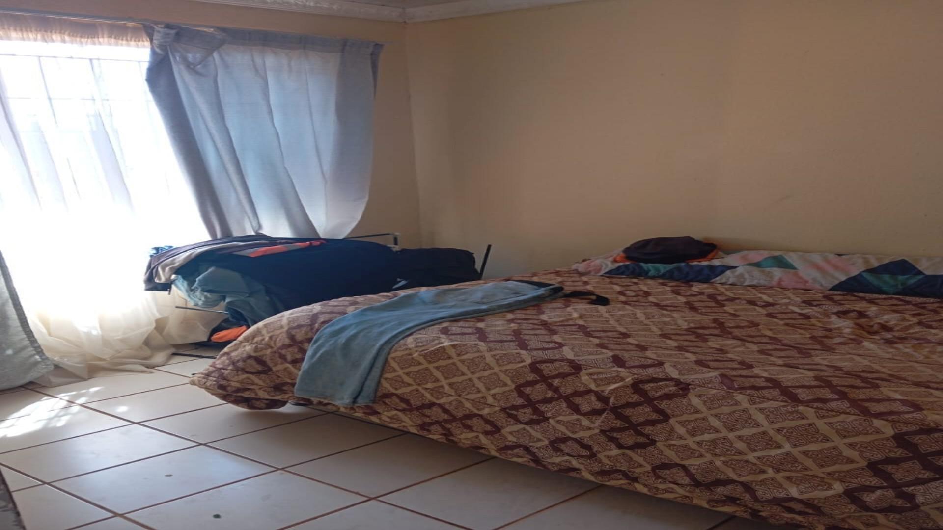 Main Bedroom of property in Lawley