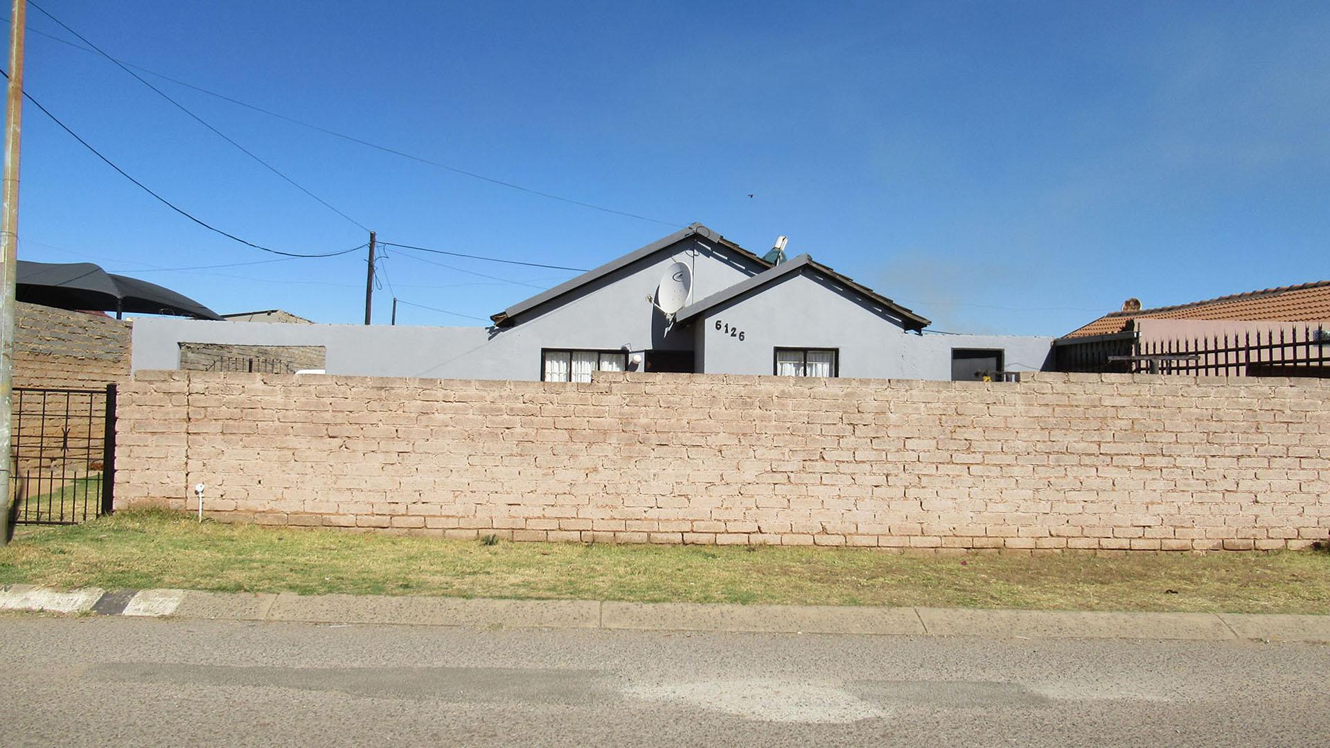 Front View of property in Lenasia South