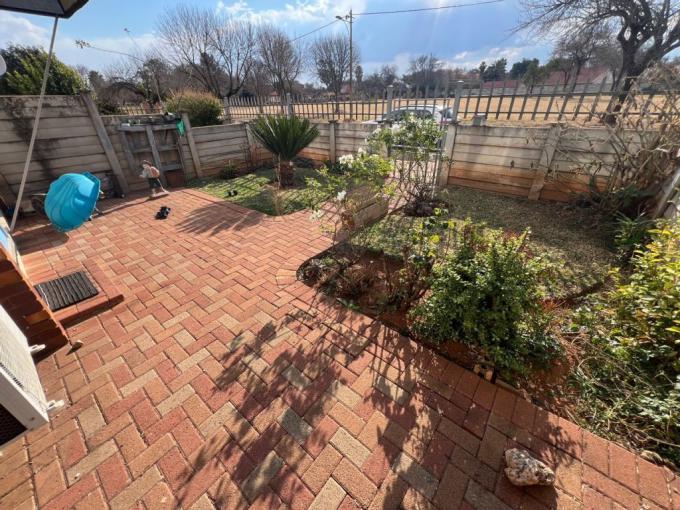 1 Bedroom Apartment for Sale For Sale in Adamayview - MR688126