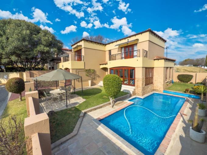3 Bedroom House for Sale For Sale in Halfway Gardens - MR688143