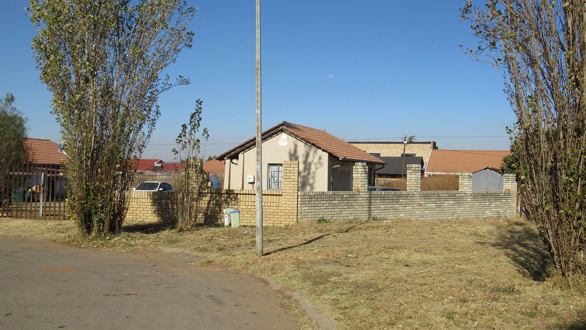 Front View of property in Lenasia South