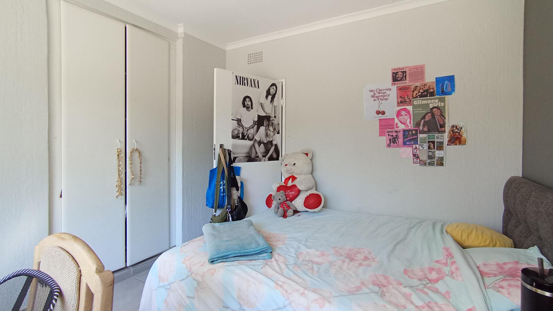 Bed Room 1 - 13 square meters of property in Morningside