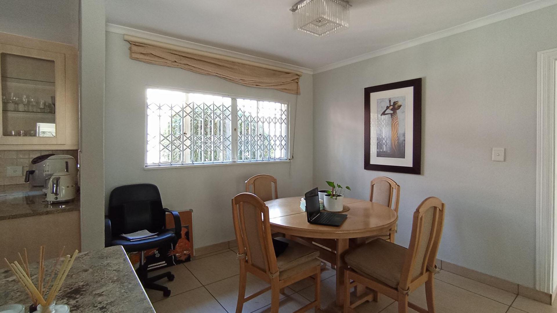 Dining Room - 10 square meters of property in Morningside