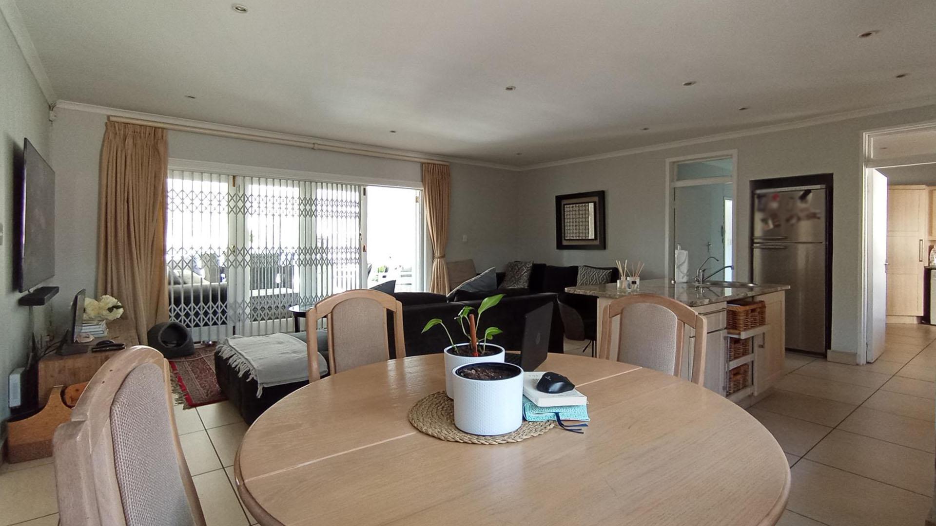 Dining Room - 10 square meters of property in Morningside