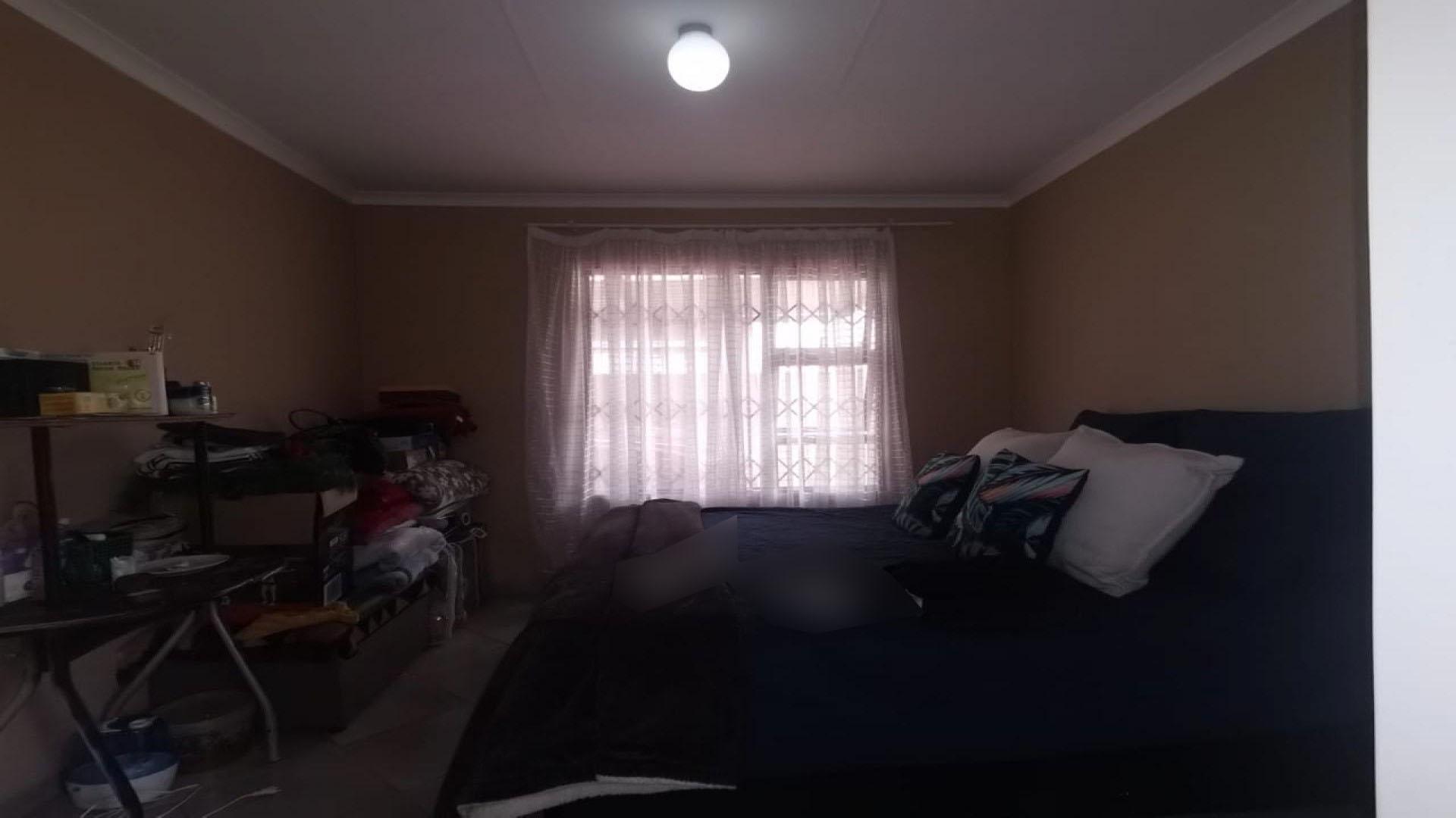 Main Bedroom of property in Stretford