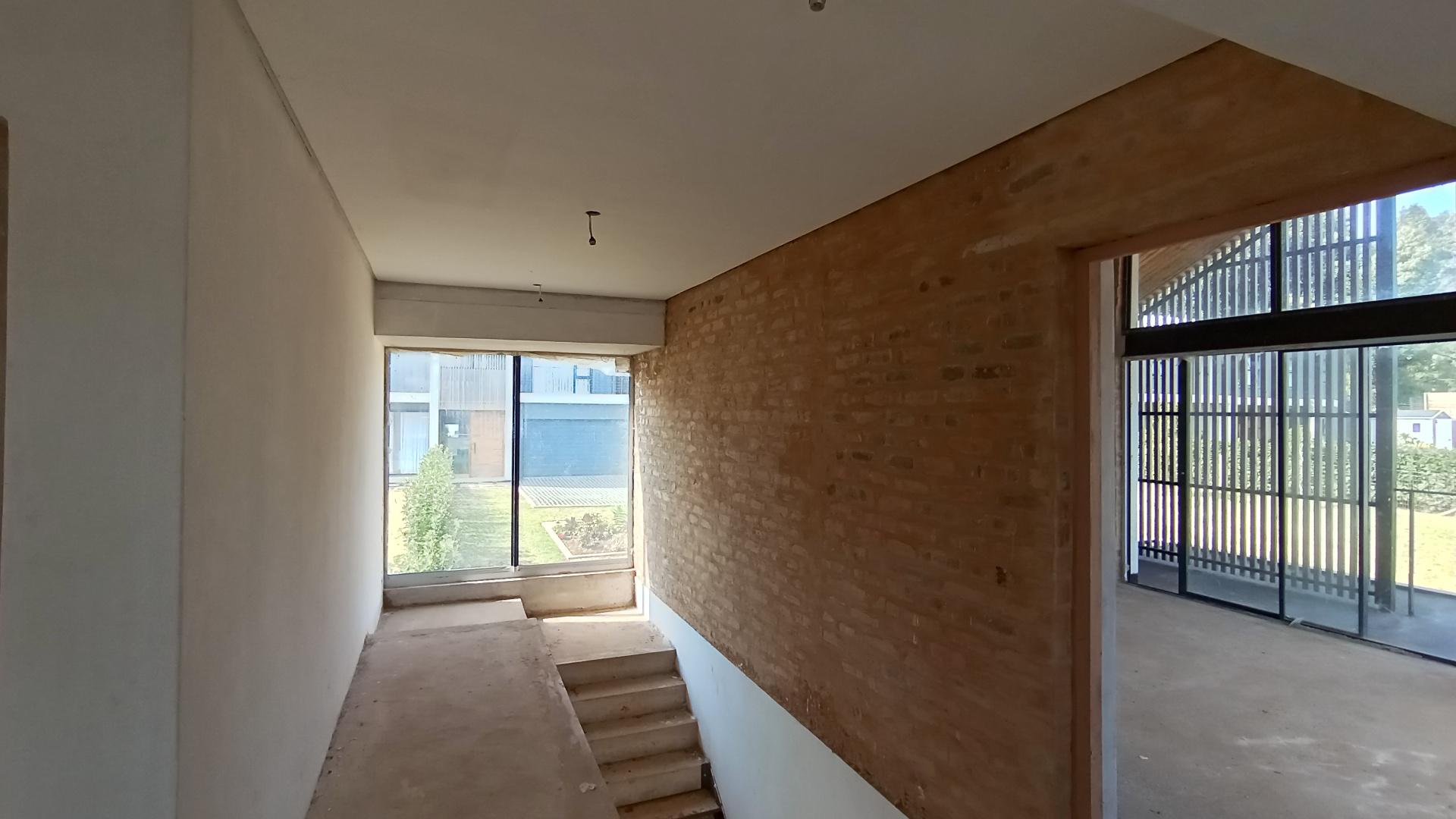 Spaces - 52 square meters of property in Albany