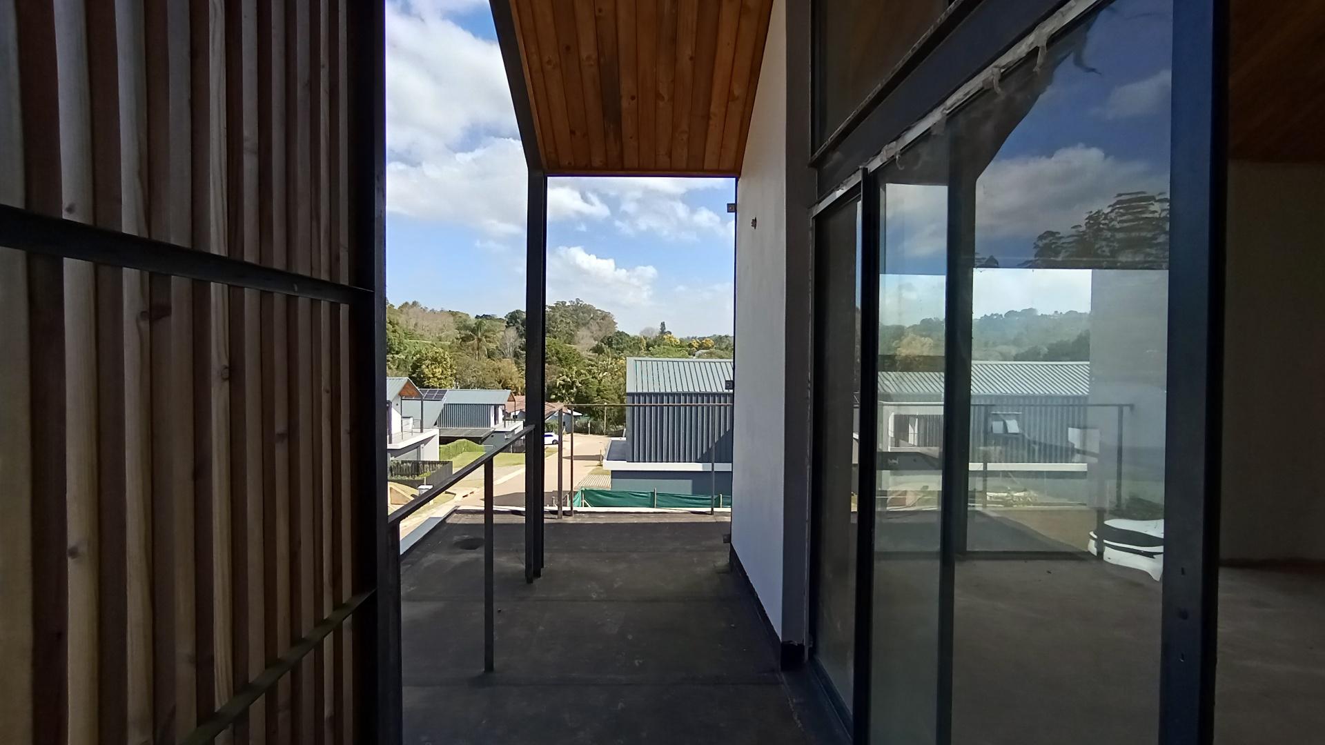 Balcony - 44 square meters of property in Albany