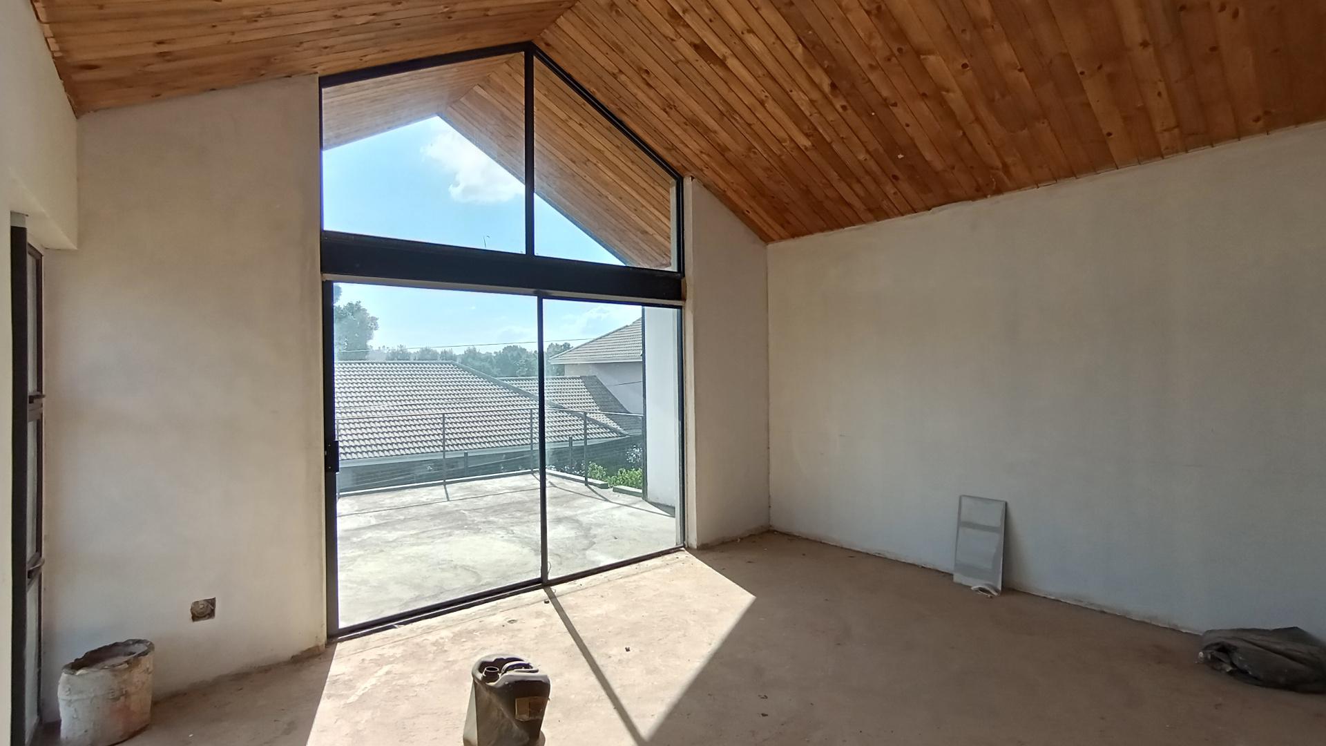 Main Bedroom - 23 square meters of property in Albany