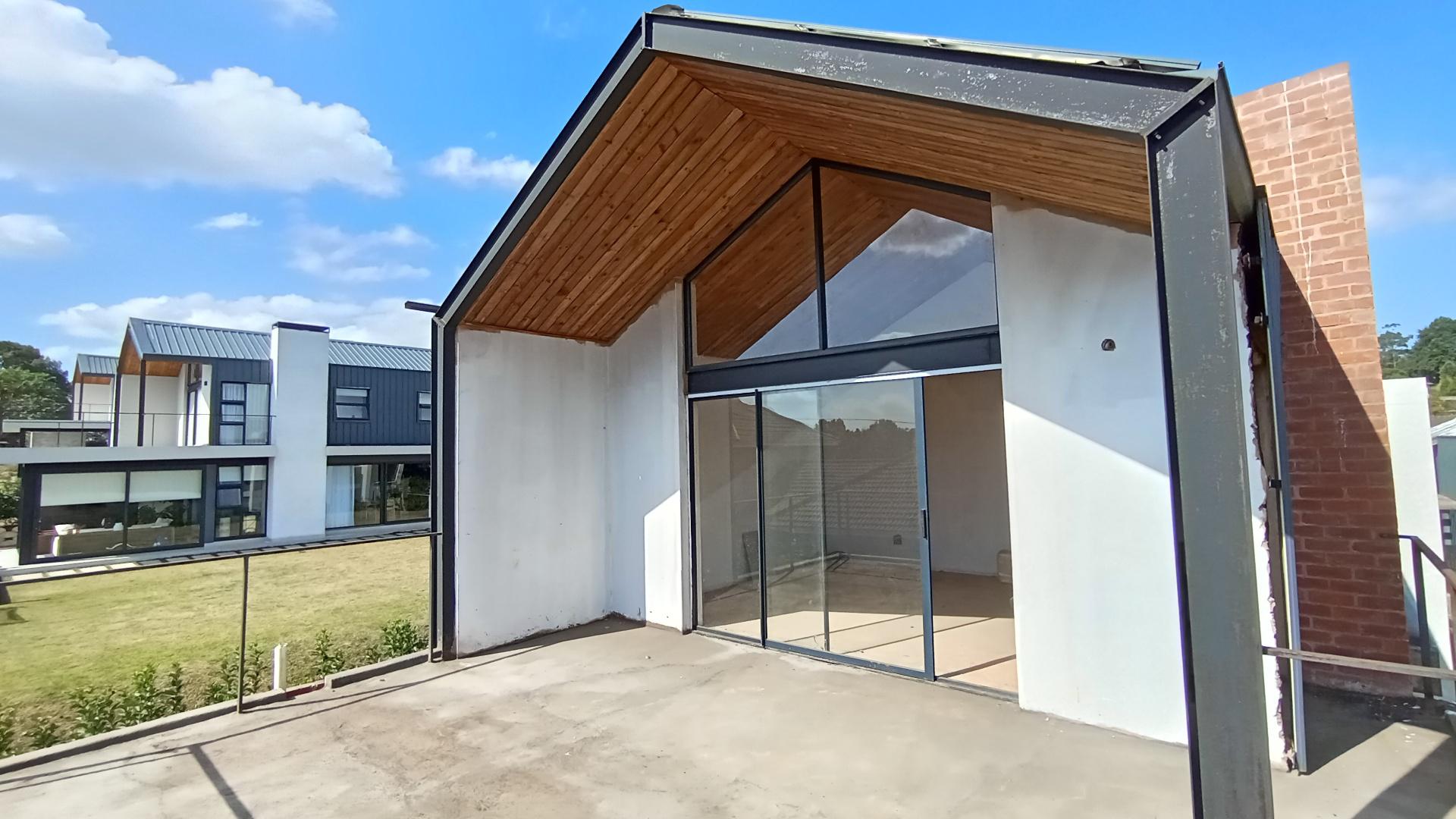 Balcony - 44 square meters of property in Albany