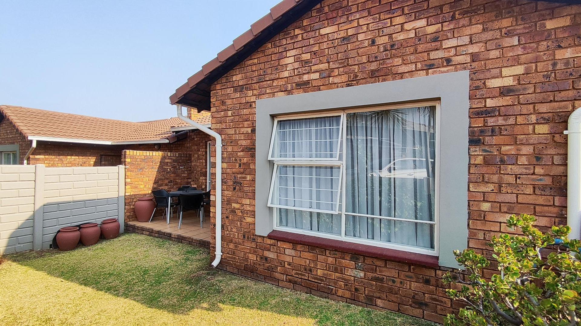 Front View of property in Meyersdal